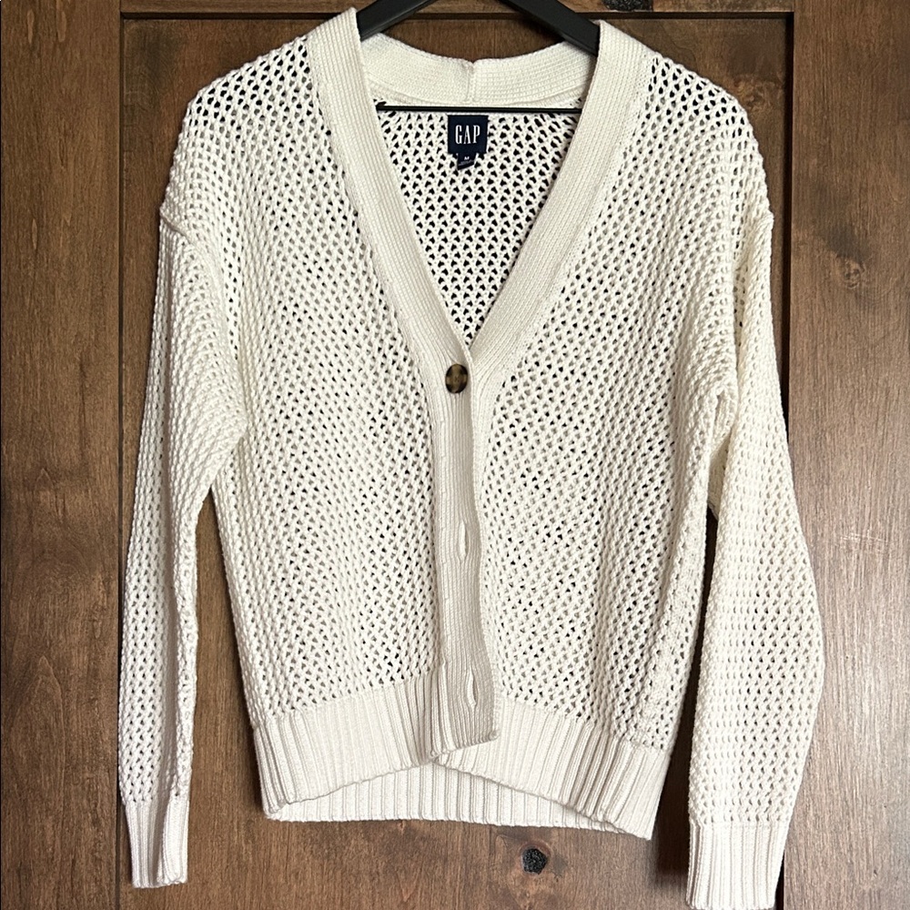 Gap v-neck, button up mesh cardigan, size Medium in white/off white